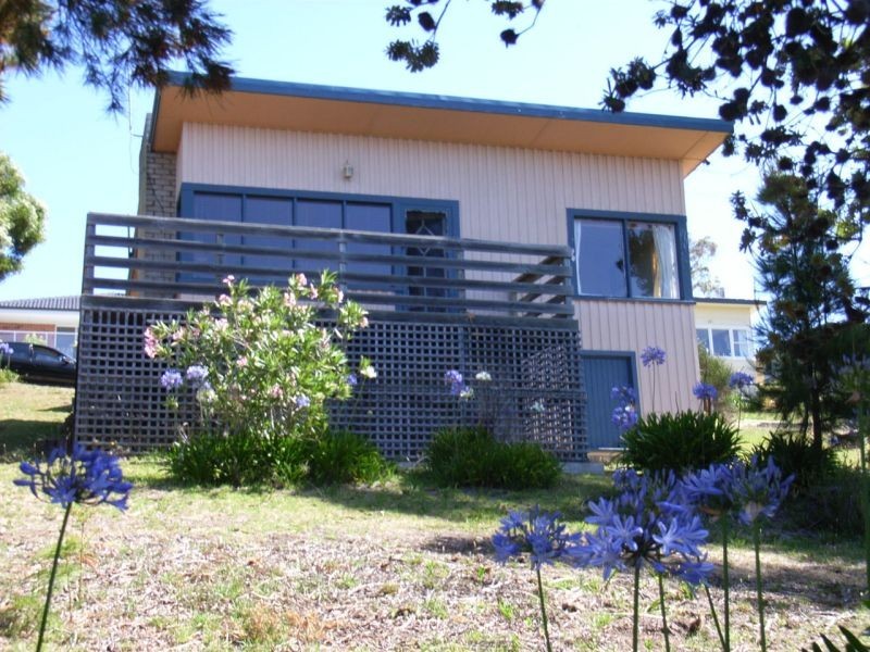 30  Beach Crescent, Greens Beach TAS 7270
