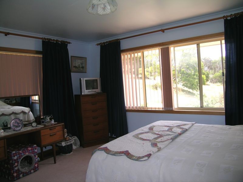 2 Augustus Street, Beauty Point TAS 7270