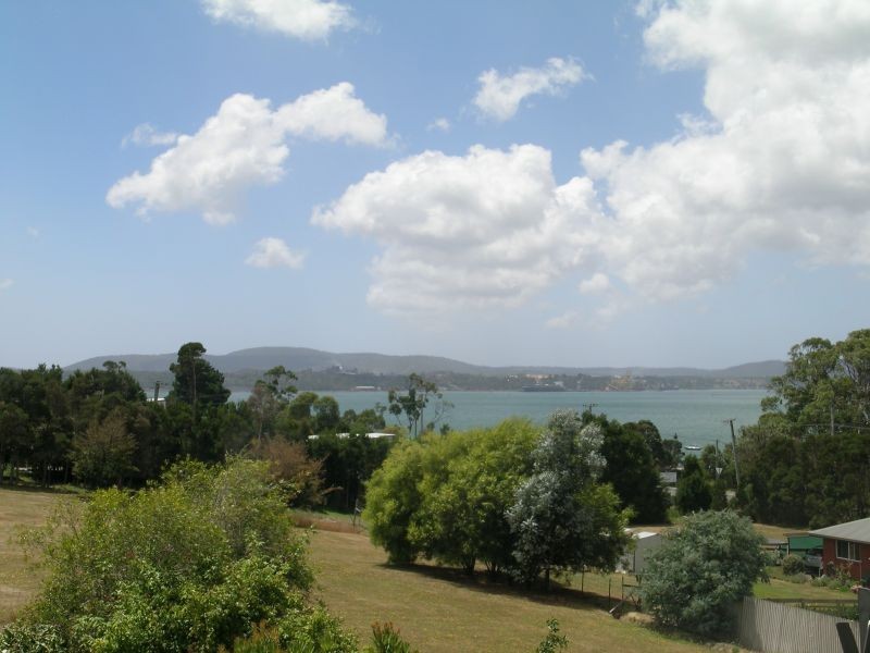 2 Augustus Street, Beauty Point TAS 7270