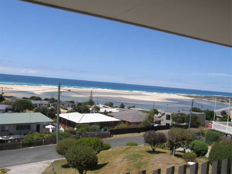 Blue Seas – Scamander, St Helens TAS 7216