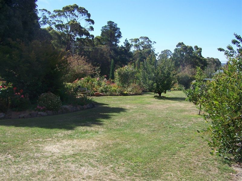 2  Adley Court, Beauty Point TAS 7270