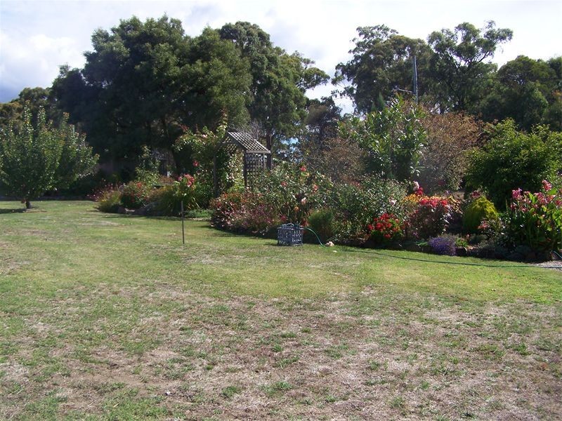 2  Adley Court, Beauty Point TAS 7270