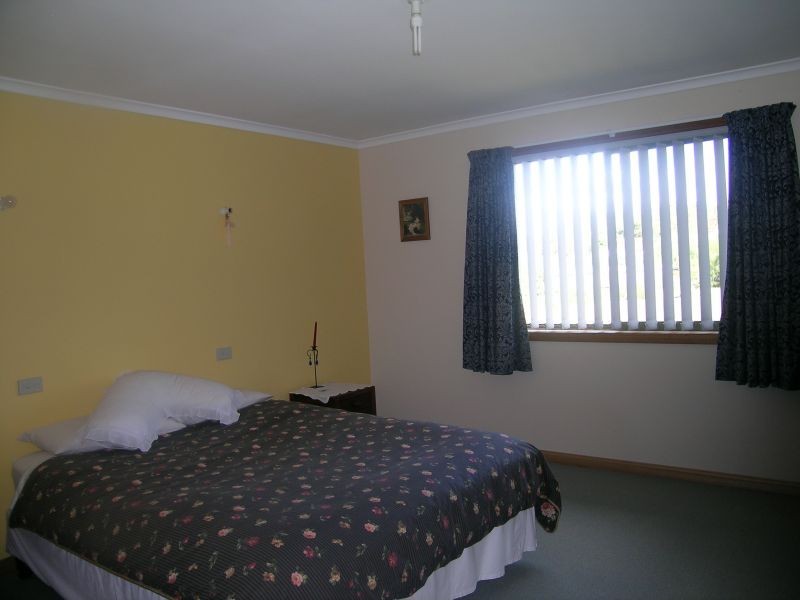 6 Swan Point Road, Swan Point TAS 7275