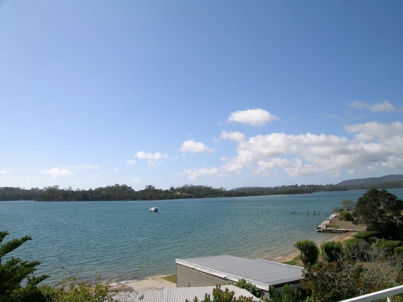 10  Eton Street, Beauty Point TAS 7270