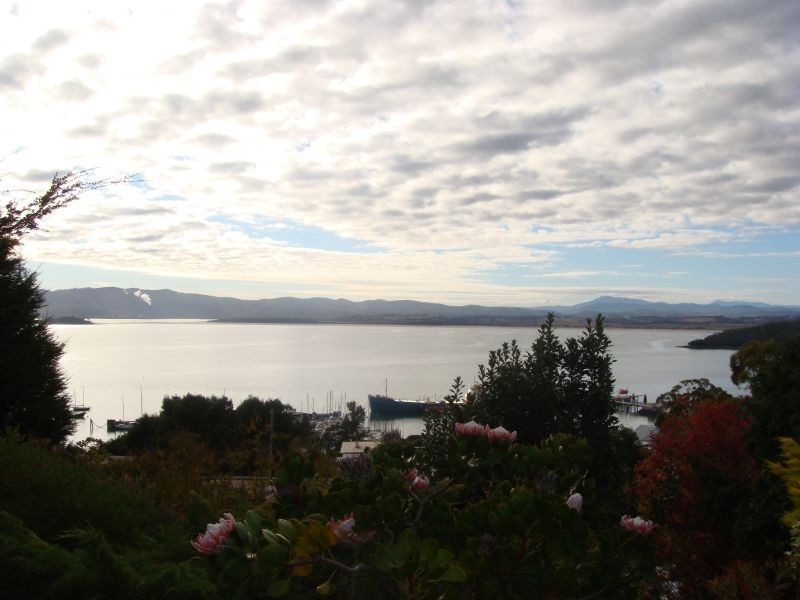 110 Oxford Street, Beauty Point TAS 7270