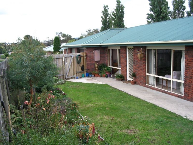 4/22 Calais Street, Mowbray TAS 7248