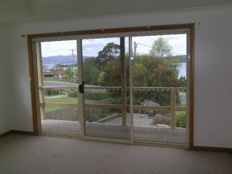 Unit 5 7-9   Flinders Street, Beauty Point TAS 7270