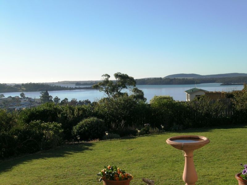 10 Ross Street, Beauty Point TAS 7270