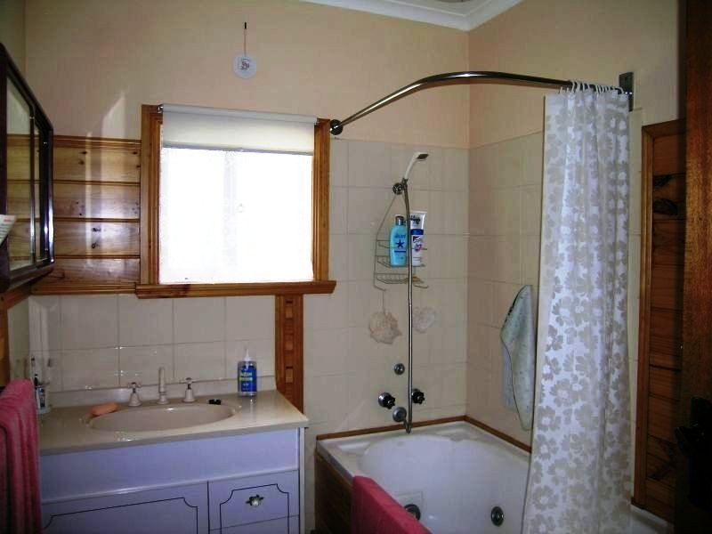10 Ross Street, Beauty Point TAS 7270