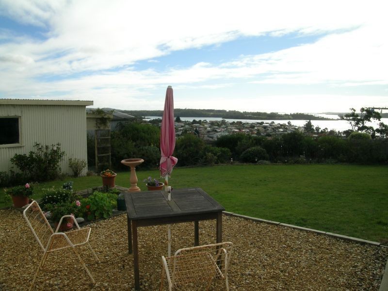 10 Ross Street, Beauty Point TAS 7270