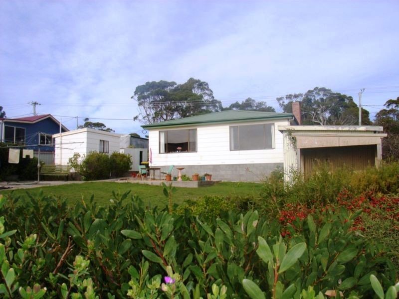10 Ross Street, Beauty Point TAS 7270
