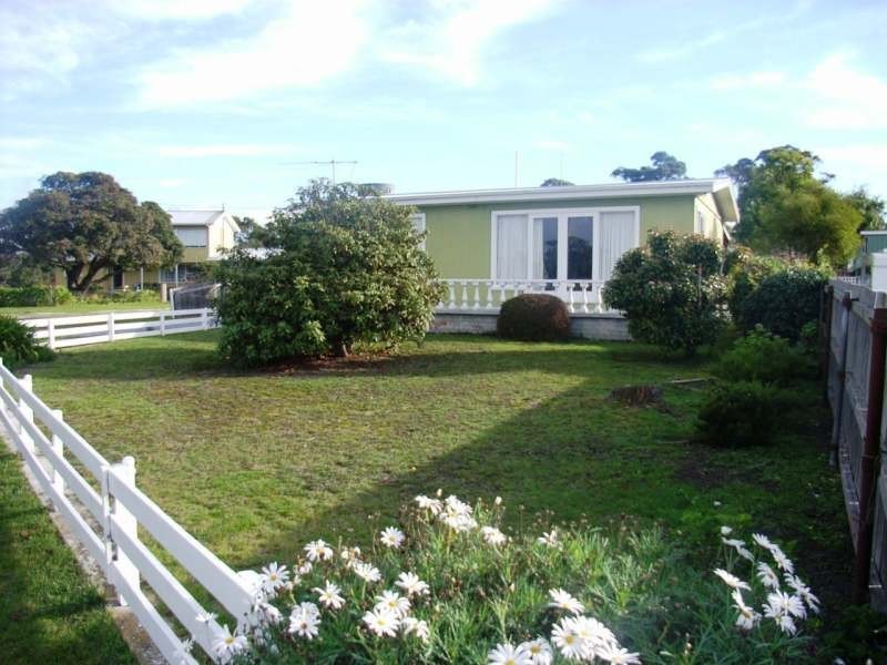 1201  Greens Beach Road, Kelso TAS 7270