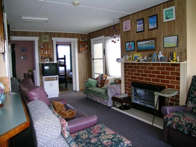 *  ‘TE PAPA’ 14 Ferguson Street, Kelso TAS 7270
