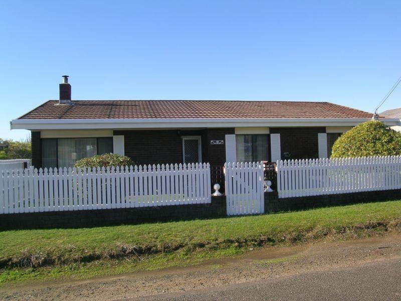 18  Cornwall Street, Beaconsfield TAS 7270