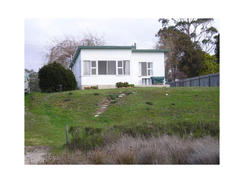24  West Arm Road, Beauty Point TAS 7270
