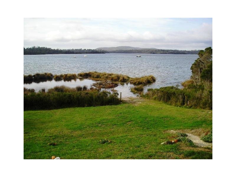 24  West Arm Road, Beauty Point TAS 7270