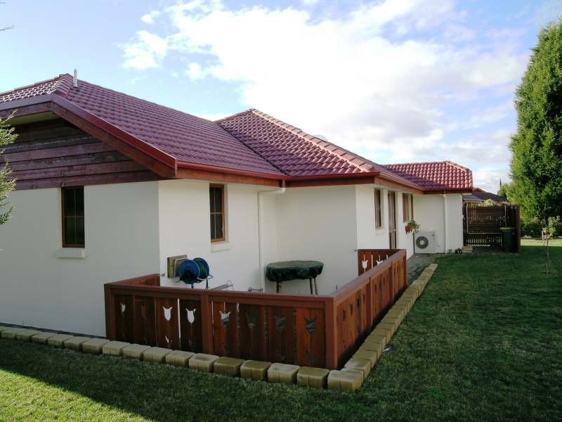 Chalet 49, Grindelwald Leisure Garden Estate, Waldhorn Drive