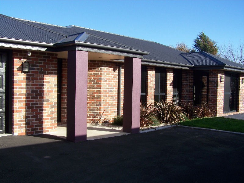 2/23  King Street, Perth TAS 7300