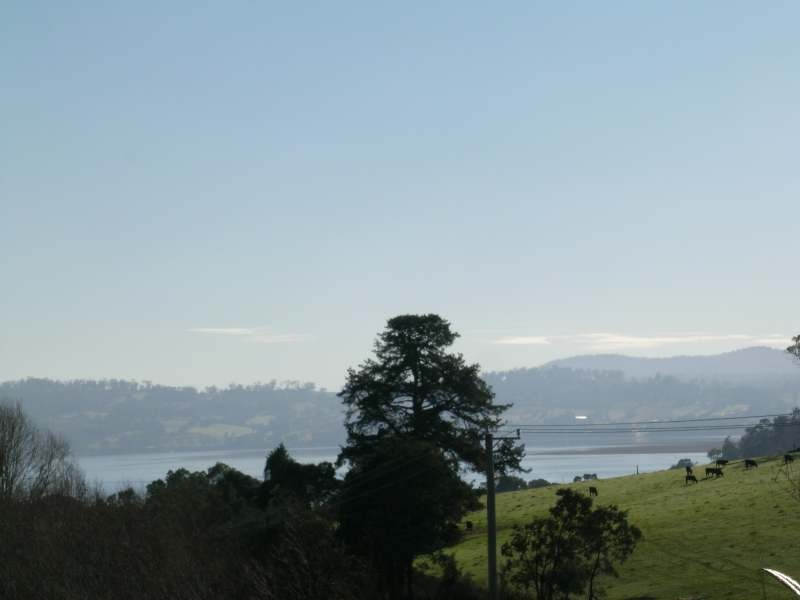 879  West Tamar Highway, Legana TAS 7277