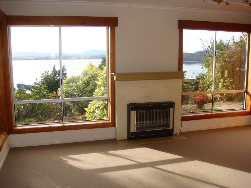 110  Oxford Street, Beauty Point TAS 7270