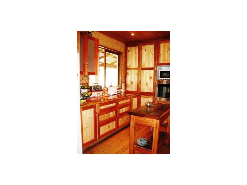 111  Gold Coast Road, Ravenshoe QLD 4872