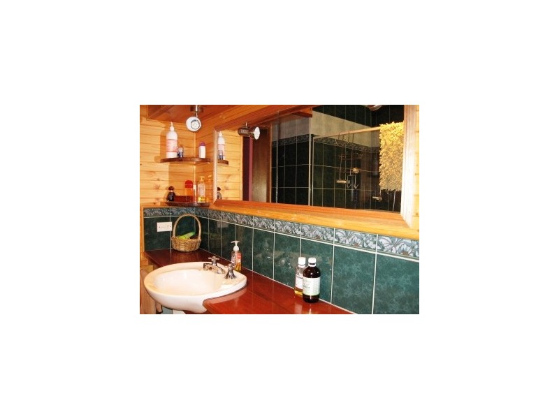 111  Gold Coast Road, Ravenshoe QLD 4872