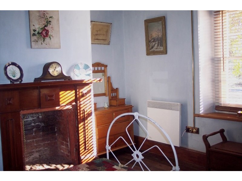 32  Bond Street, Ross TAS 7209