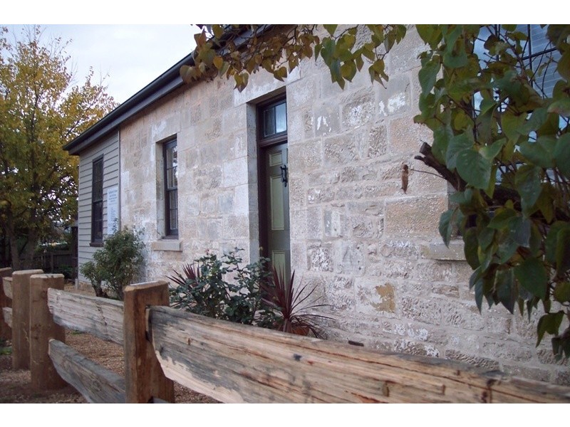 32  Bond Street, Ross TAS 7209