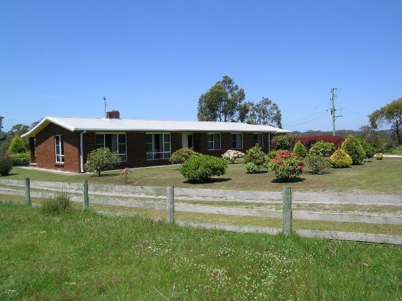 Whites Road, Beaconsfield TAS 7270