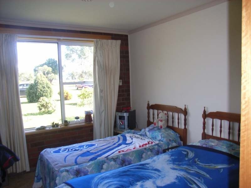 Whites Road, Beaconsfield TAS 7270