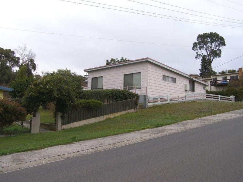 7  Bagot Street, Beauty Point TAS 7270