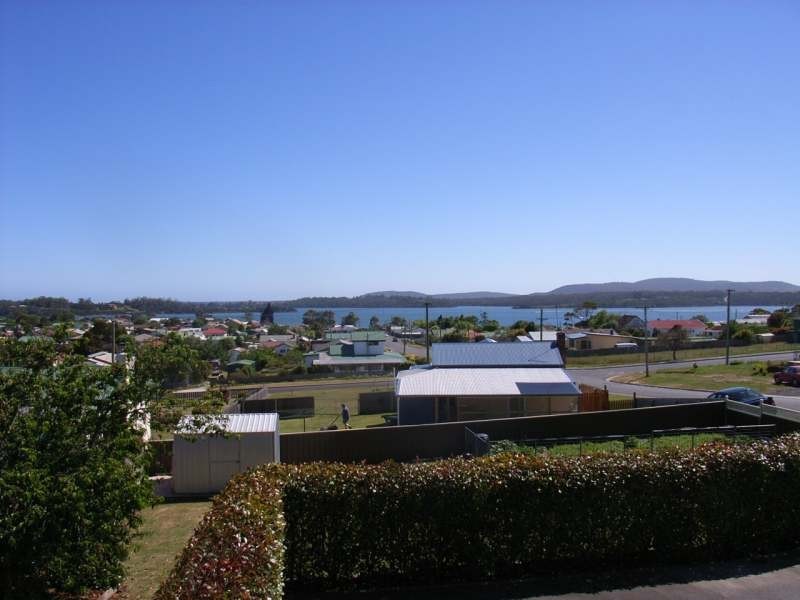 2  Ernest Street, Beauty Point TAS 7270