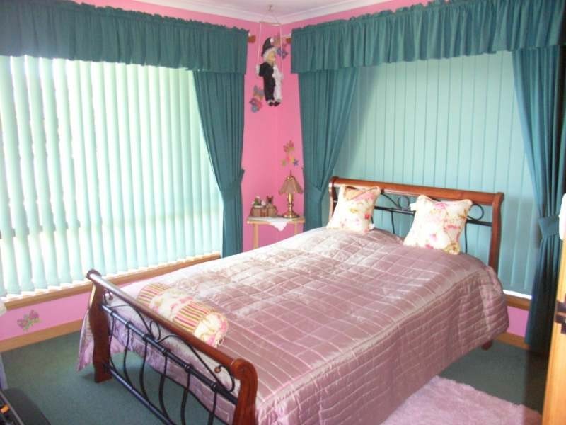 2  Ernest Street, Beauty Point TAS 7270