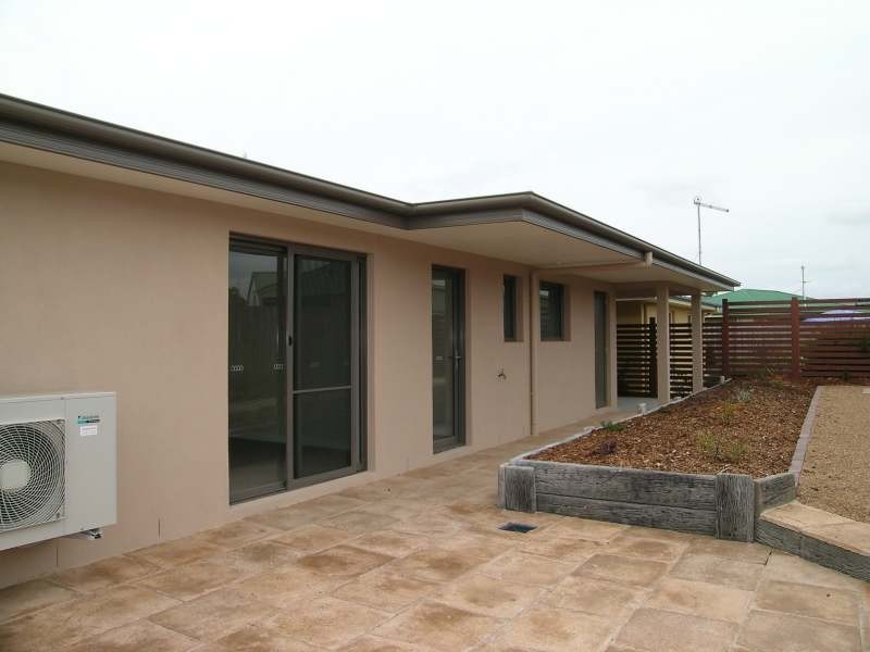 Unit 2, 3  St Clair Road, Legana TAS 7277