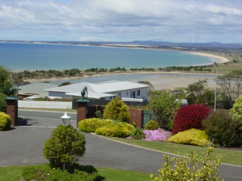 2  Flinders Lane, Bridport TAS 7262