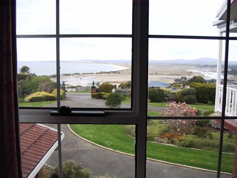 2  Flinders Lane, Bridport TAS 7262