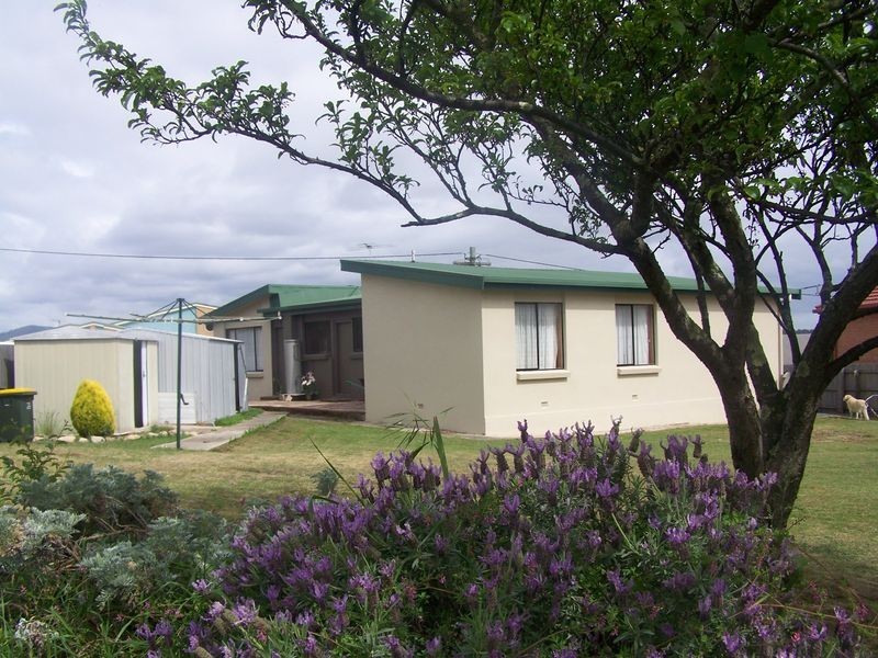 146  Charles Street, Beauty Point TAS 7270
