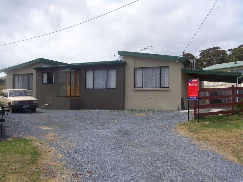 146  Charles Street, Beauty Point TAS 7270