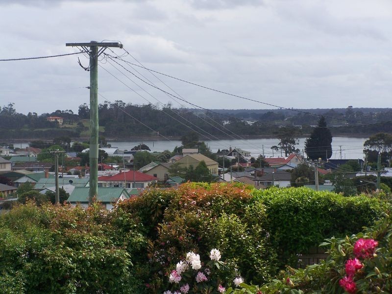 146  Charles Street, Beauty Point TAS 7270