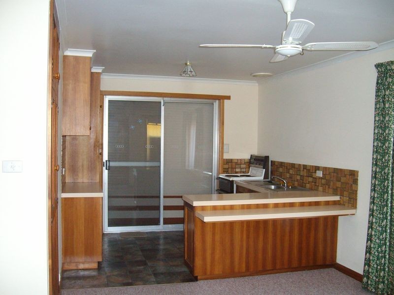 4/28  Parklands Parade, Newnham TAS 7248