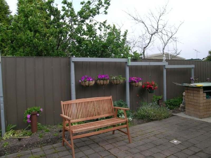 2/21  Scott Street, Beauty Point TAS 7270