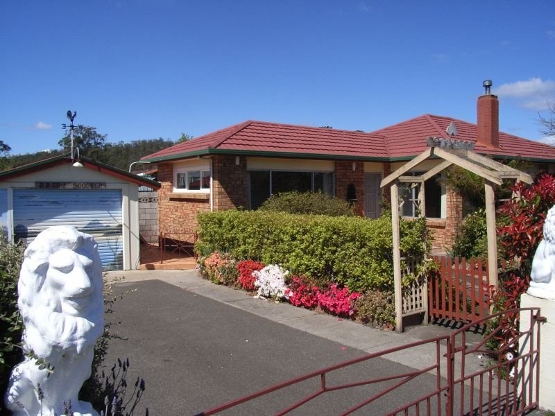 100  Main Road, Exeter TAS 7275