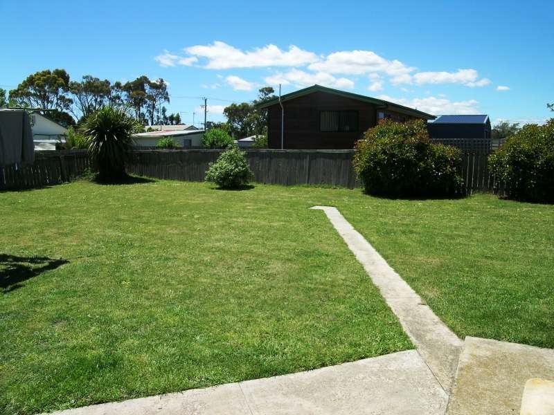 8 Beatty Street, Beauty Point TAS 7270