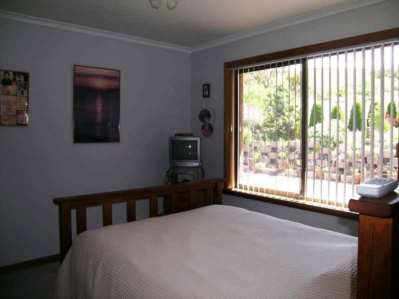 74  Robert Street, Beauty Point TAS 7270