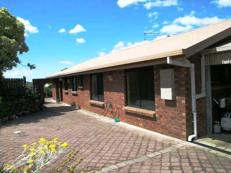 74  Robert Street, Beauty Point TAS 7270