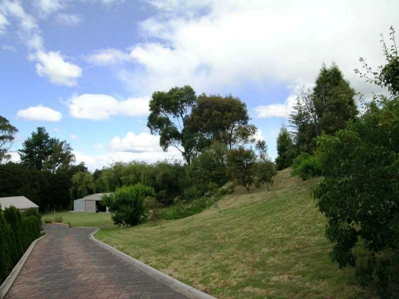 74  Robert Street, Beauty Point TAS 7270