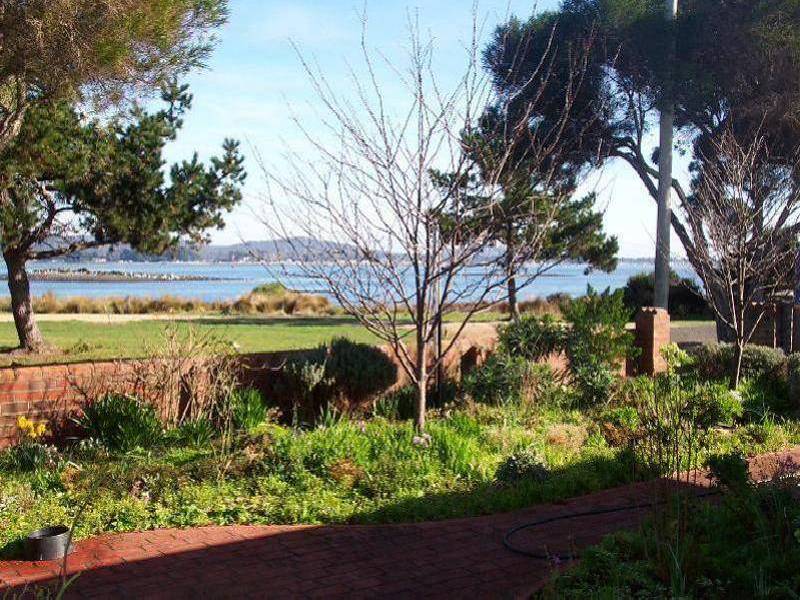 33 Esplanade North, George Town TAS 7253