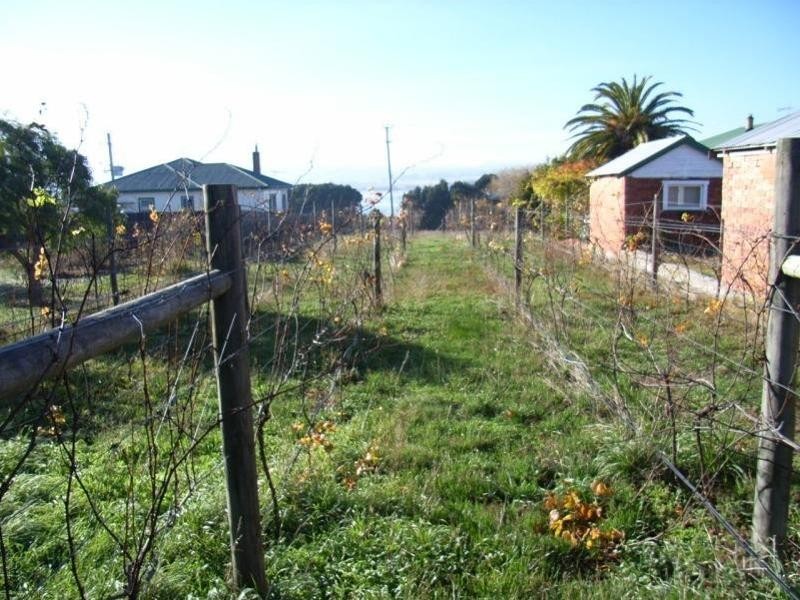 327  Gravelly Beach Road, Gravelly Beach TAS 7276
