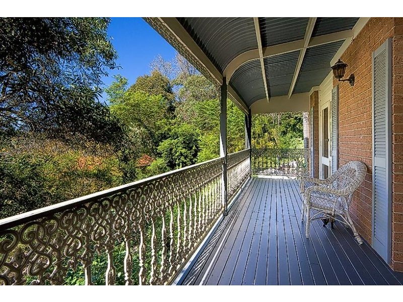 2  Earls Court, Roseville Chase NSW 2069