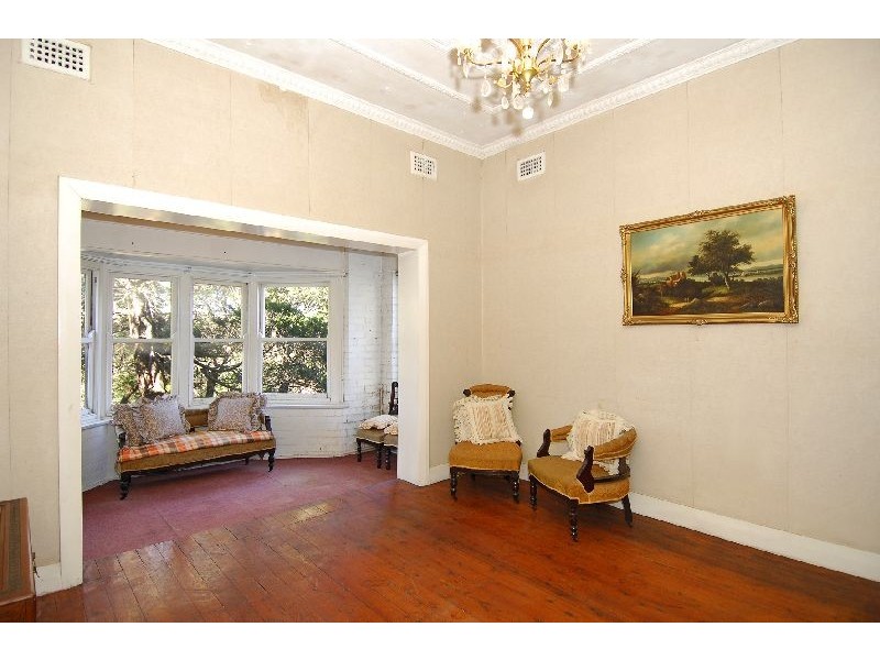 6 Barambah Street, Roseville NSW 2069